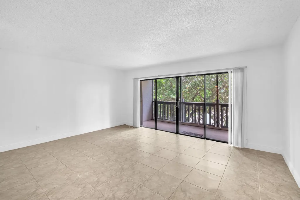 1021 Mockingbird Lane Plantation FL 33324