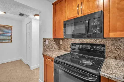 1021 Mockingbird Lane Plantation FL 33324