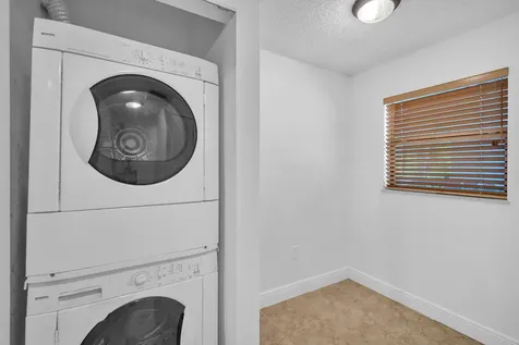 1021 Mockingbird Lane Plantation FL 33324