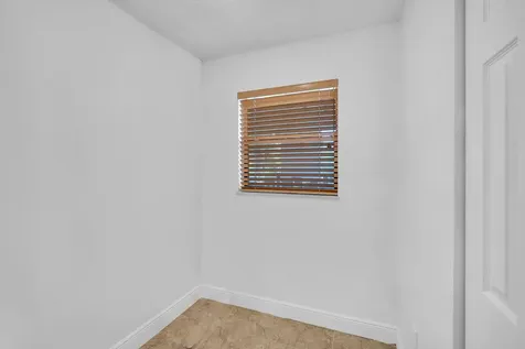 1021 Mockingbird Lane Plantation FL 33324