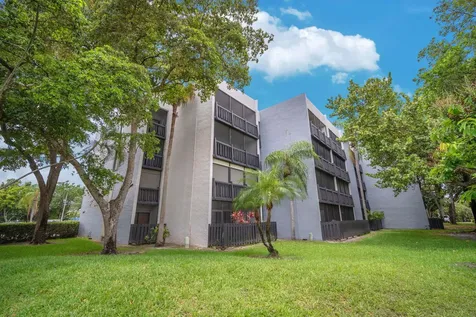 1021 Mockingbird Lane Plantation FL 33324