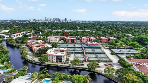 660 Tennis Club Drive Fort Lauderdale FL 33311
