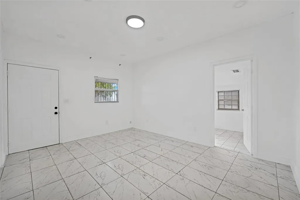 1114 NW 39th Street Miami FL 33127