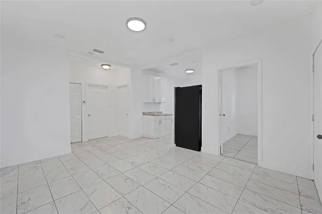 1114 NW 39th Street Miami FL 33127