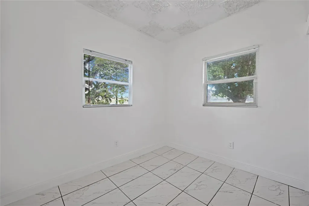 1114 NW 39th Street Miami FL 33127