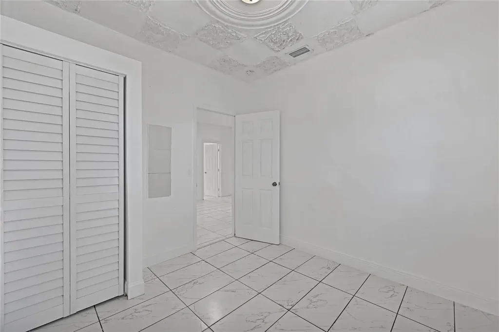 1114 NW 39th Street Miami FL 33127