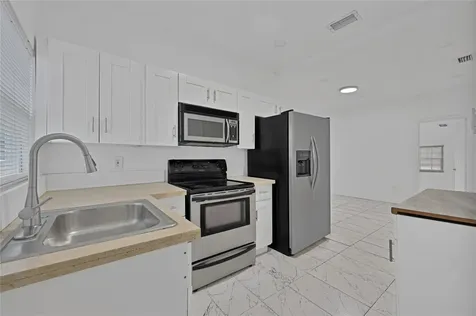 1114 NW 39th Street Miami FL 33127