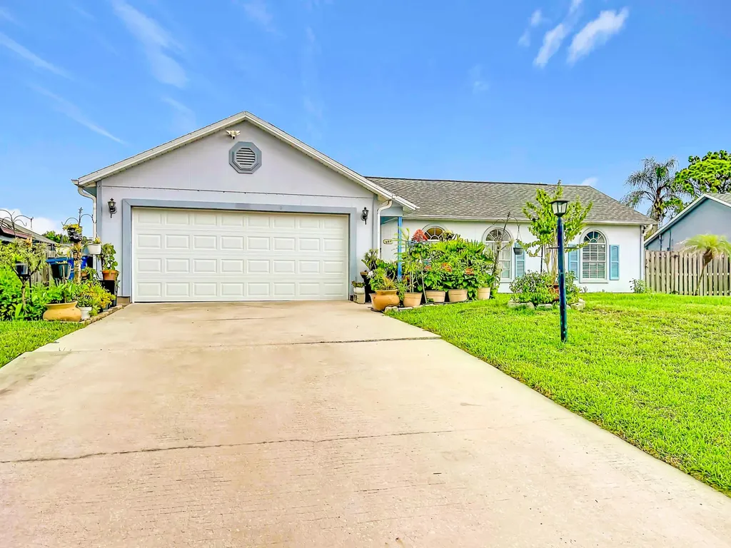 985 Canton Street NW Palm Bay FL 32907