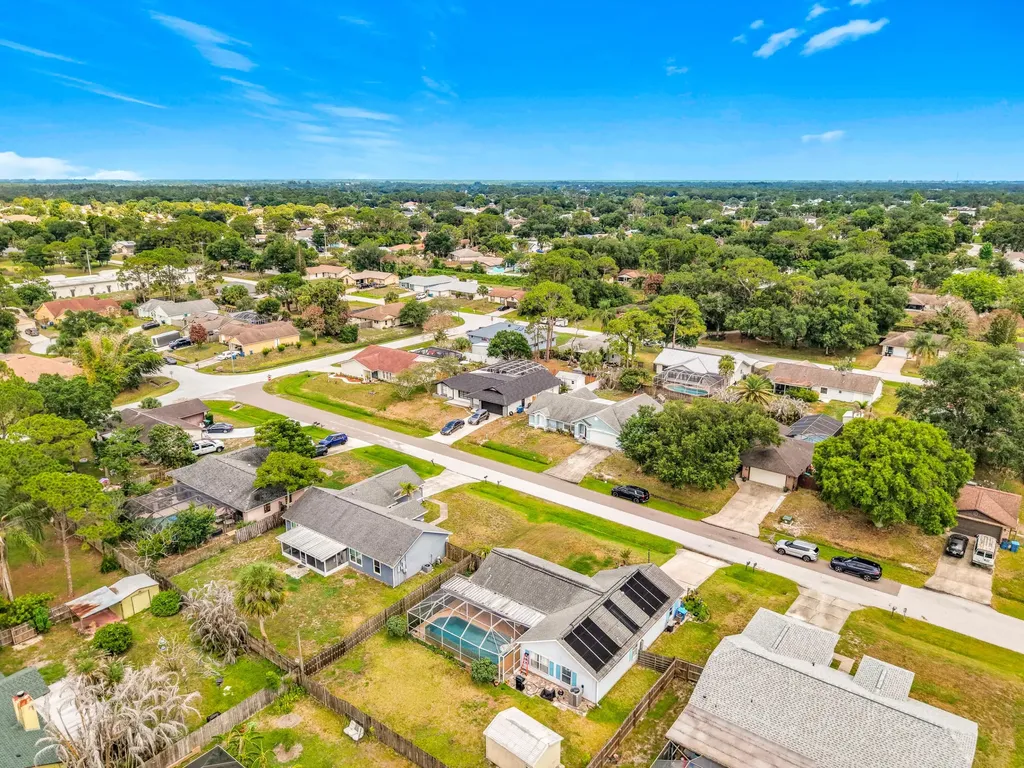 985 Canton Street NW Palm Bay FL 32907