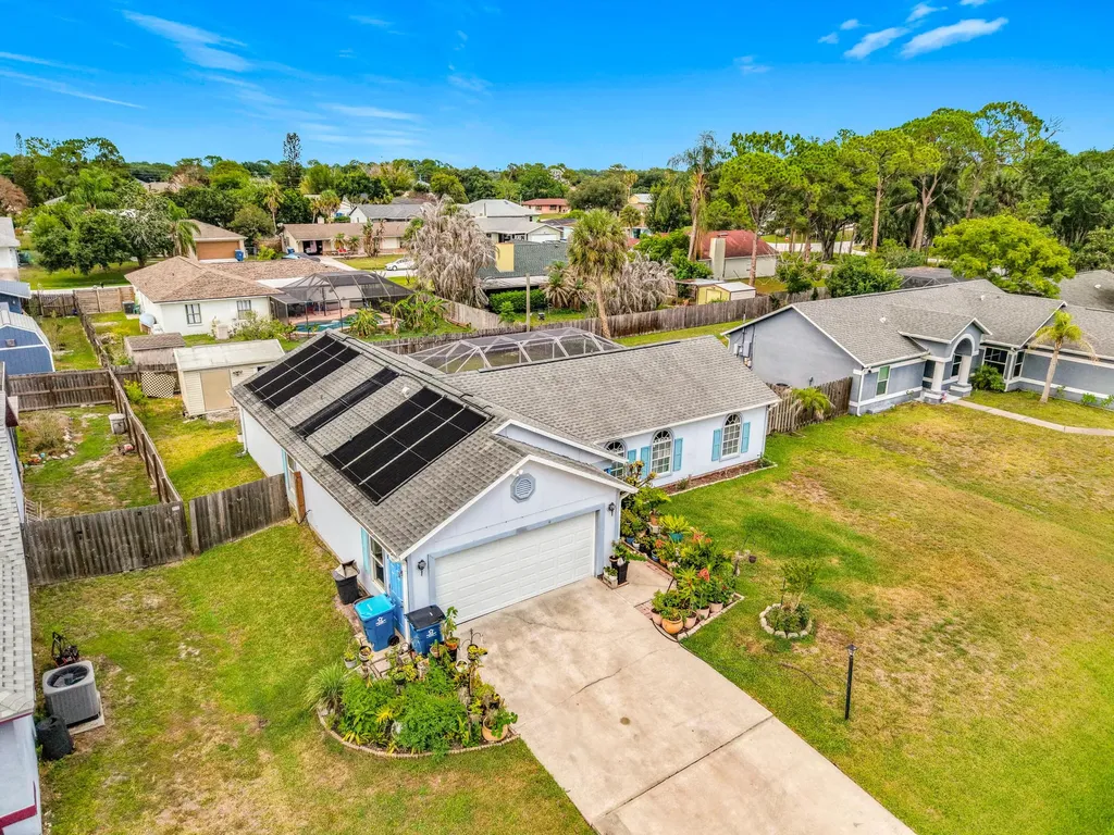 985 Canton Street NW Palm Bay FL 32907
