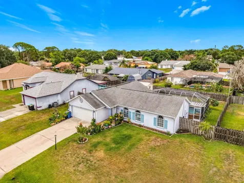 985 Canton Street NW Palm Bay FL 32907