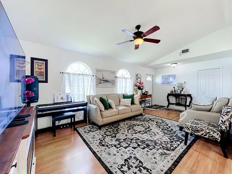 985 Canton Street NW Palm Bay FL 32907