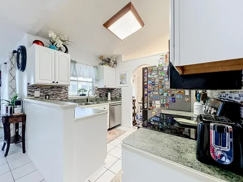 985 Canton Street NW Palm Bay FL 32907