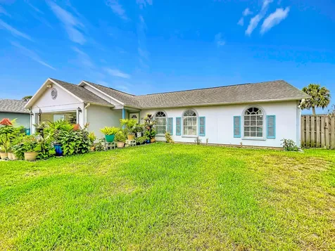 985 Canton Street NW Palm Bay FL 32907