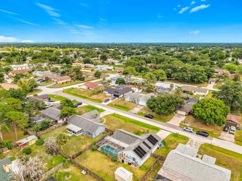 985 Canton Street NW Palm Bay FL 32907
