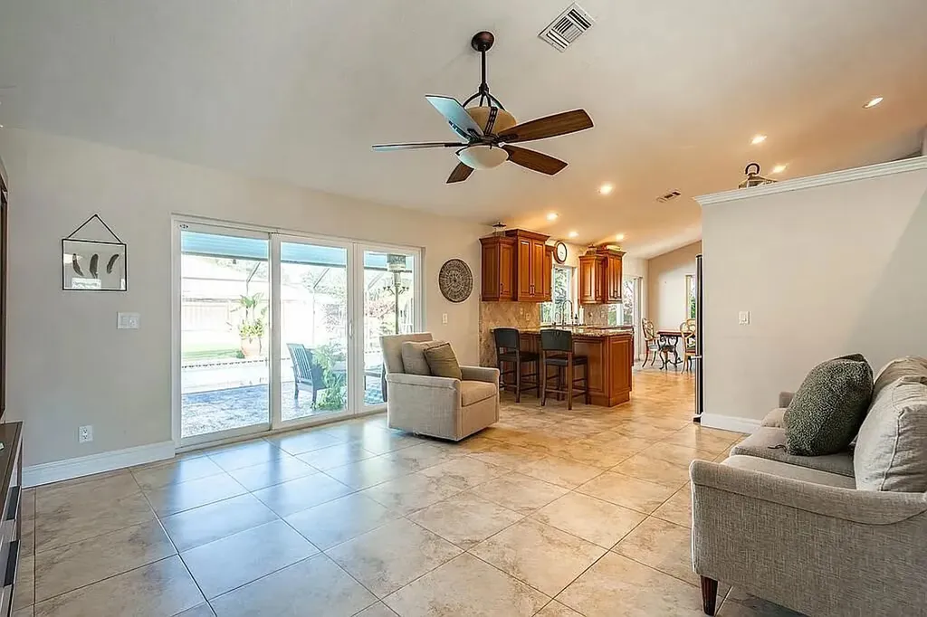 22373 Ensenada Way Boca Raton FL 33433