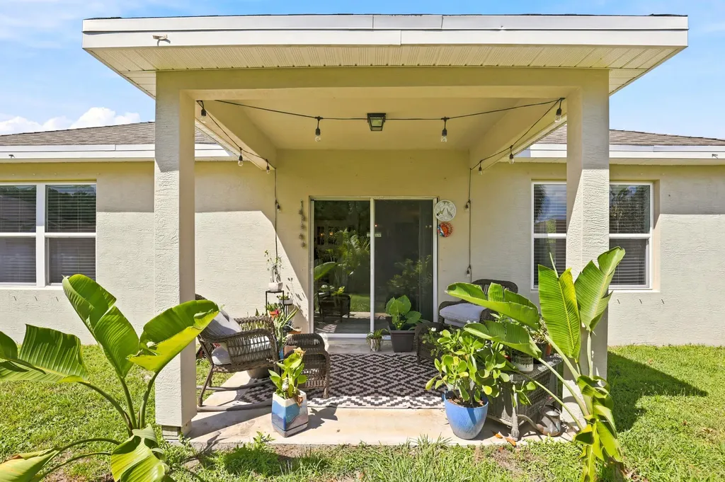 2096 SW Leafy Road Port St Lucie FL 34953
