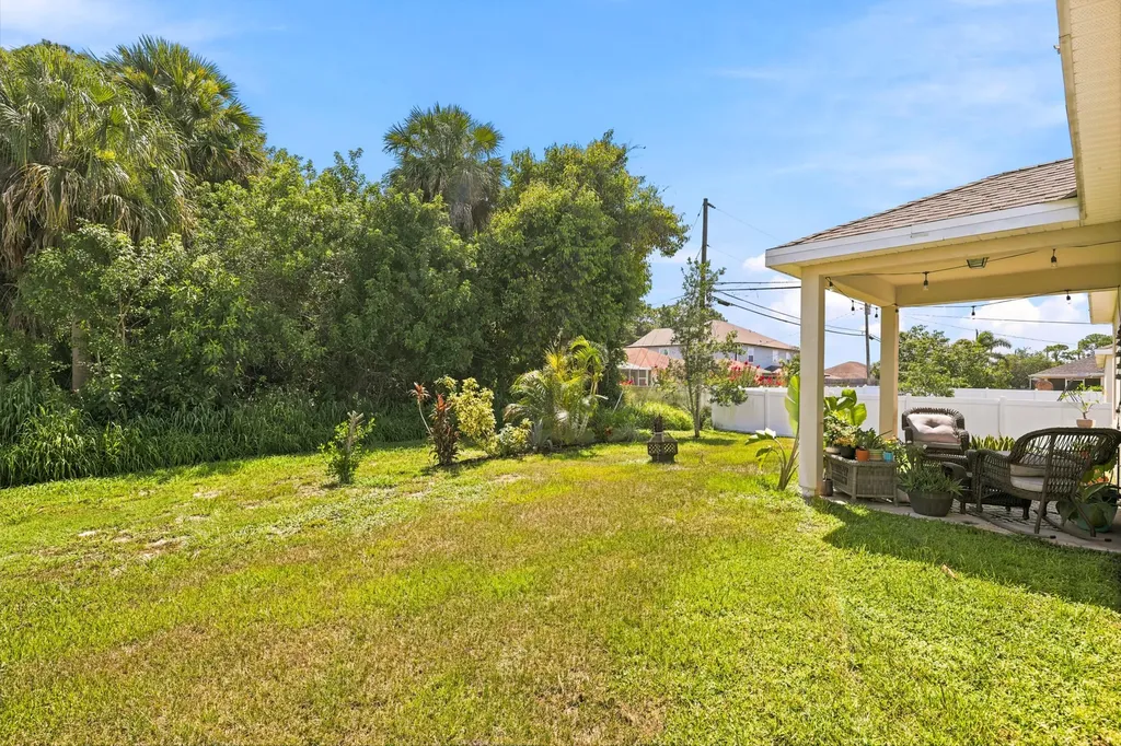 2096 SW Leafy Road Port St Lucie FL 34953