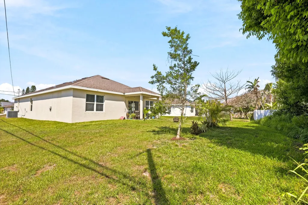 2096 SW Leafy Road Port St Lucie FL 34953