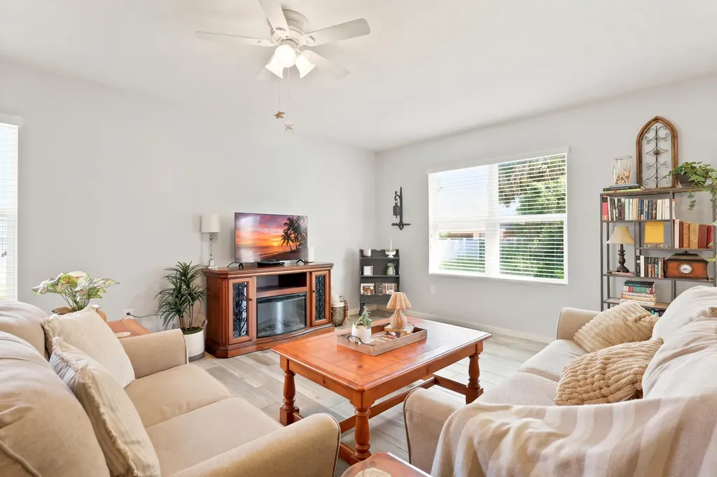 2096 SW Leafy Road Port St Lucie FL 34953
