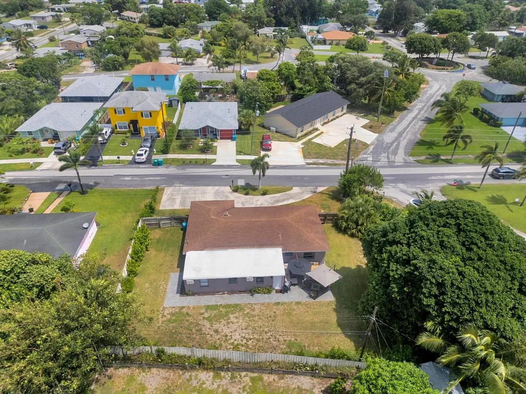 216 NW 4th Avenue Boynton Beach FL 33435