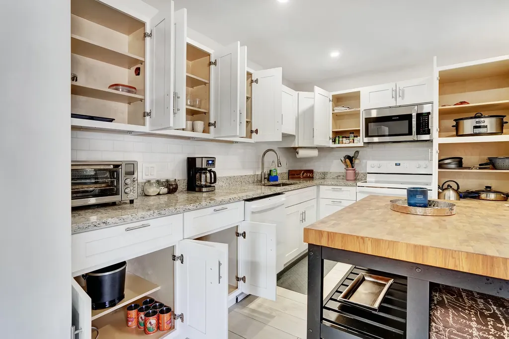 216 NW 4th Avenue Boynton Beach FL 33435