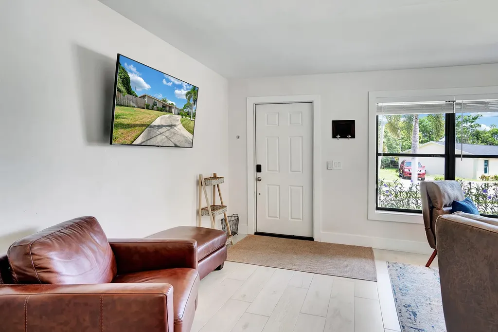 216 NW 4th Avenue Boynton Beach FL 33435