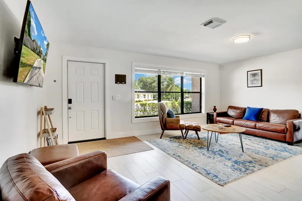 216 NW 4th Avenue Boynton Beach FL 33435