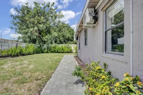 216 NW 4th Avenue Boynton Beach FL 33435