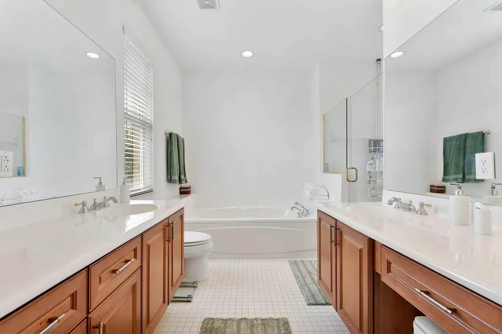 638 NW 38th Circle Boca Raton FL 33431