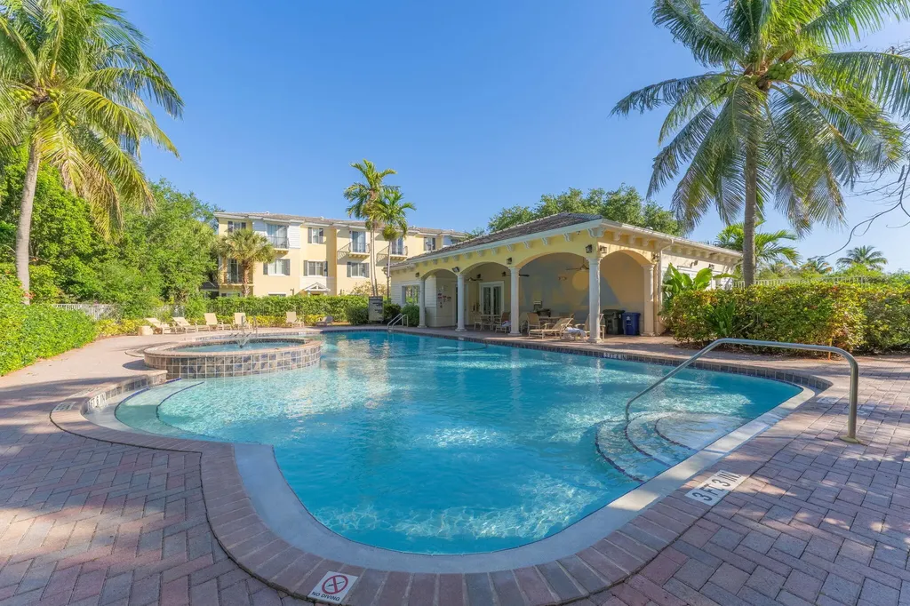 638 NW 38th Circle Boca Raton FL 33431
