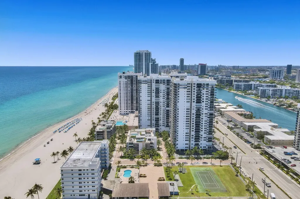 2101 S Ocean Drive Hollywood FL 33019