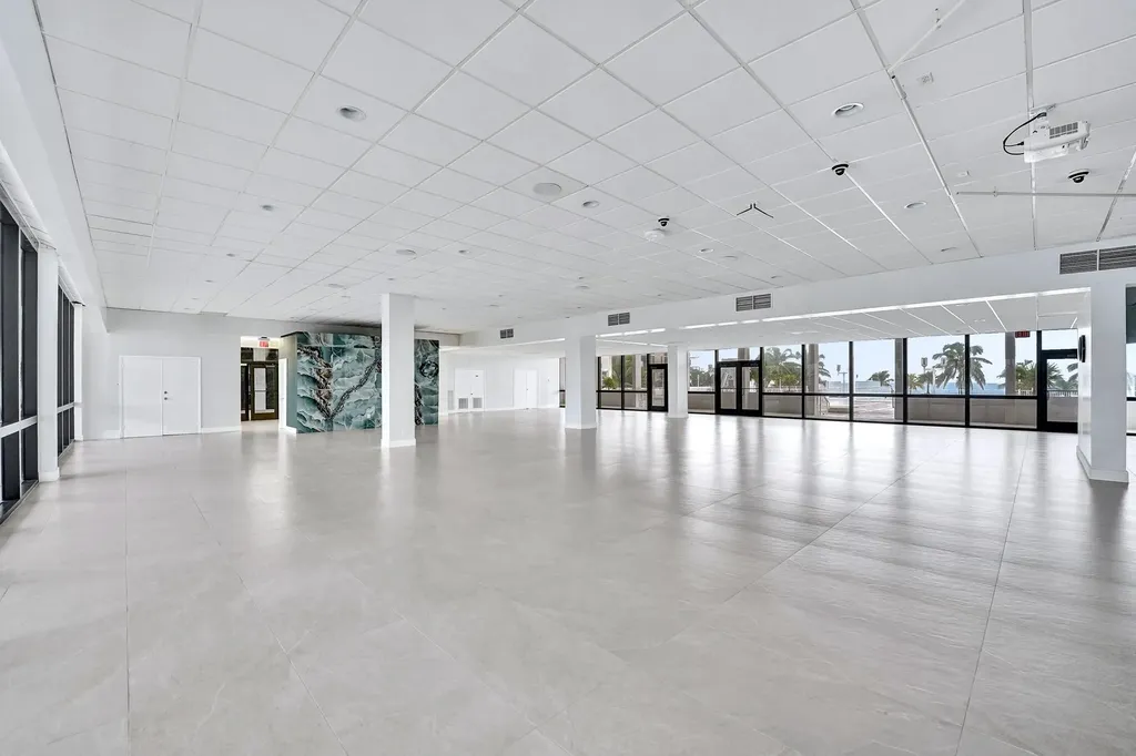 2101 S Ocean Drive Hollywood FL 33019