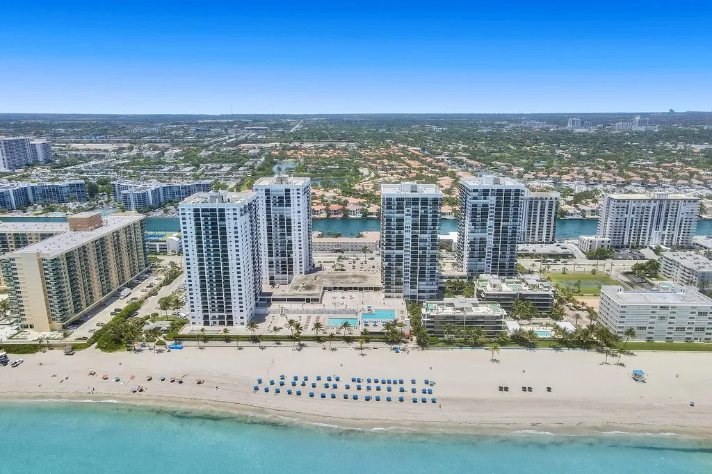 2101 S Ocean Drive Hollywood FL 33019