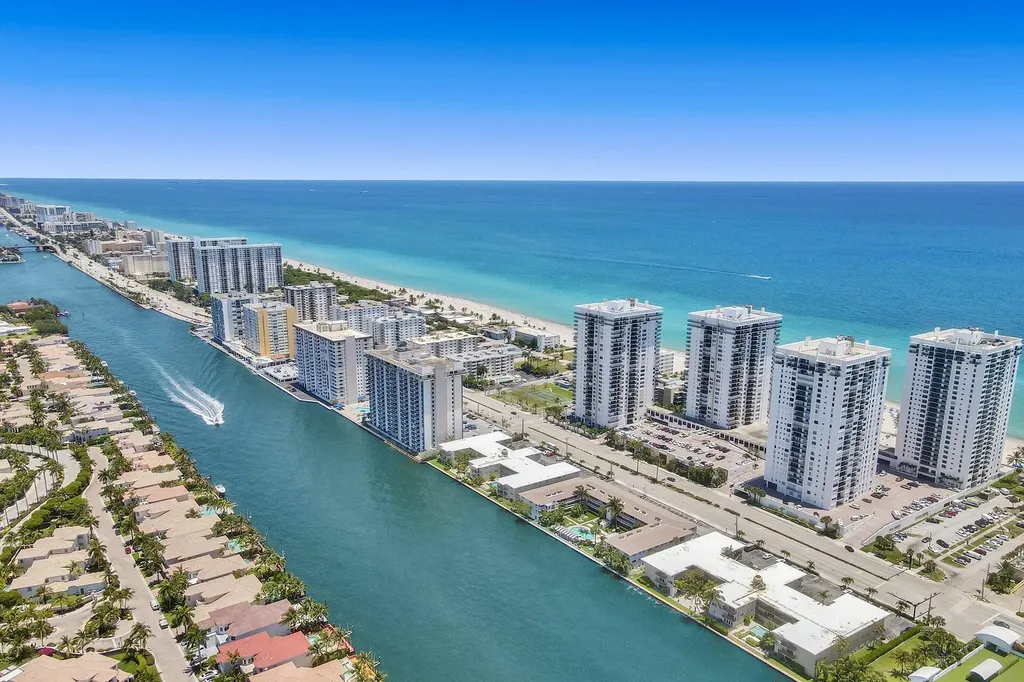 2101 S Ocean Drive Hollywood FL 33019
