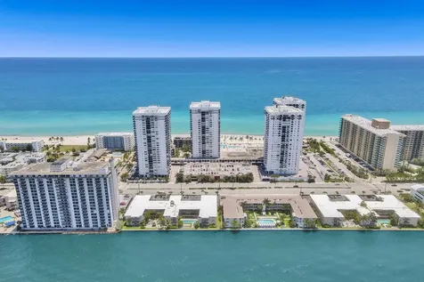 2101 S Ocean Drive Hollywood FL 33019