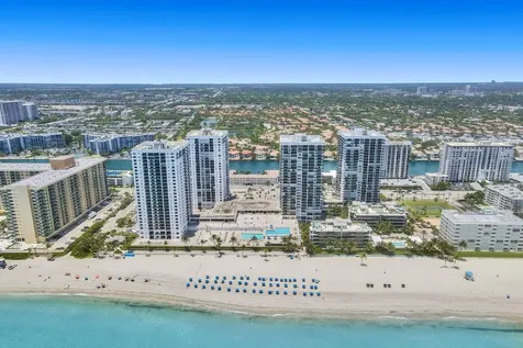 2101 S Ocean Drive Hollywood FL 33019