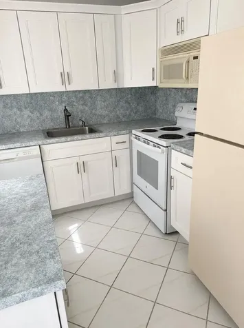 305 Fanshaw H Boca Raton FL 33434