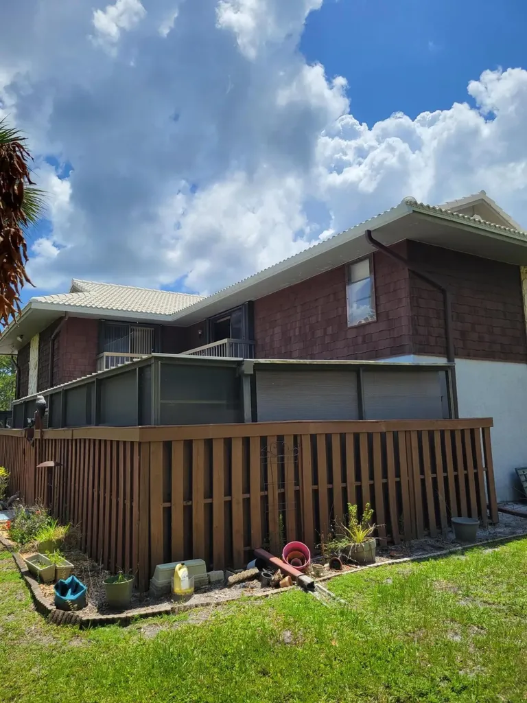 903 SE Camelot Gardens Boulevard SE Port St Lucie FL 34952