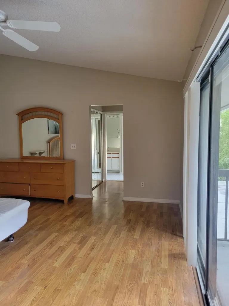 903 SE Camelot Gardens Boulevard SE Port St Lucie FL 34952