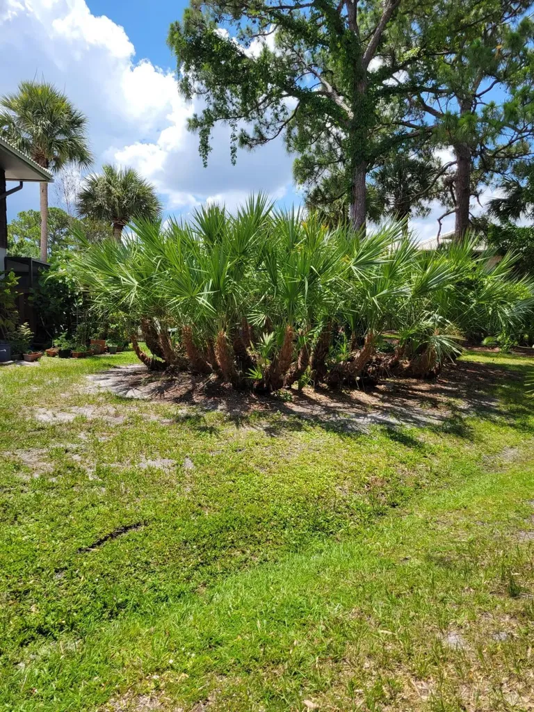 903 SE Camelot Gardens Boulevard SE Port St Lucie FL 34952