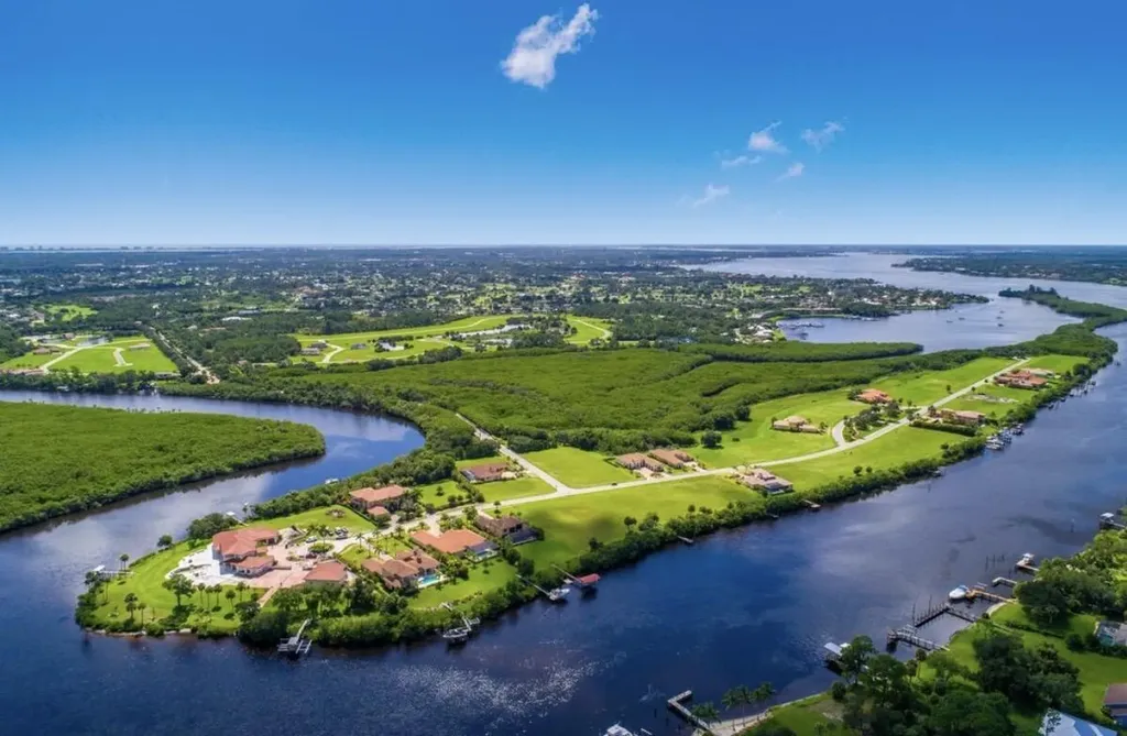 163 SE Via Lago Garda Port St Lucie FL 34952