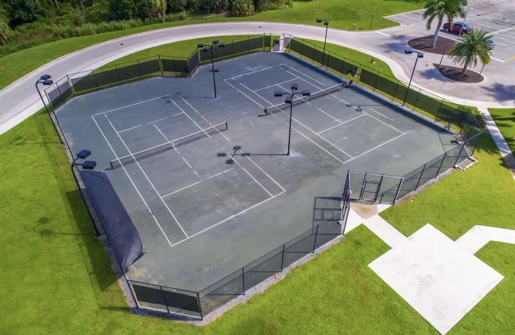 163 SE Via Lago Garda Port St Lucie FL 34952