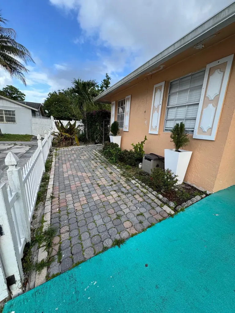 966 Sumter Road E West Palm Beach FL 33415