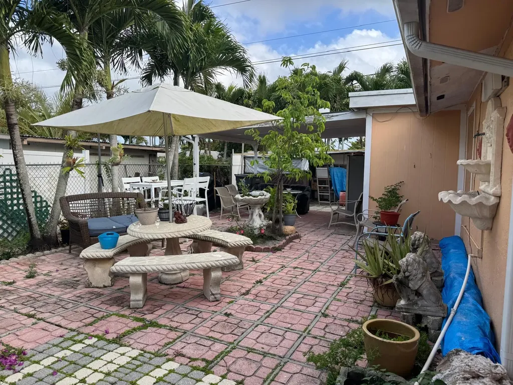 966 Sumter Road E West Palm Beach FL 33415