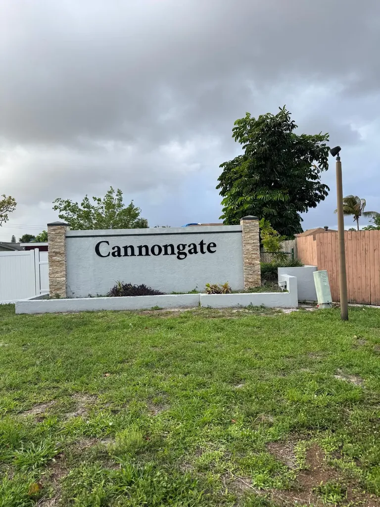 966 Sumter Road E West Palm Beach FL 33415