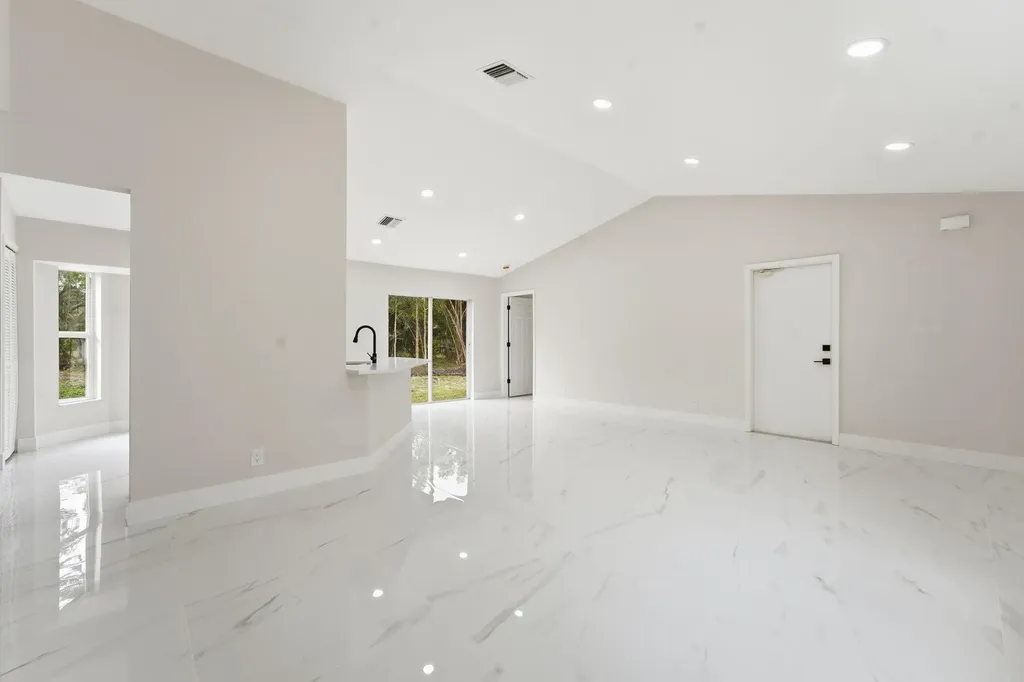 16825 81st Lane N The Acreage FL 33470