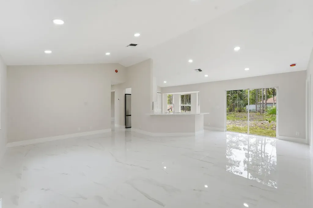 16825 81st Lane N The Acreage FL 33470