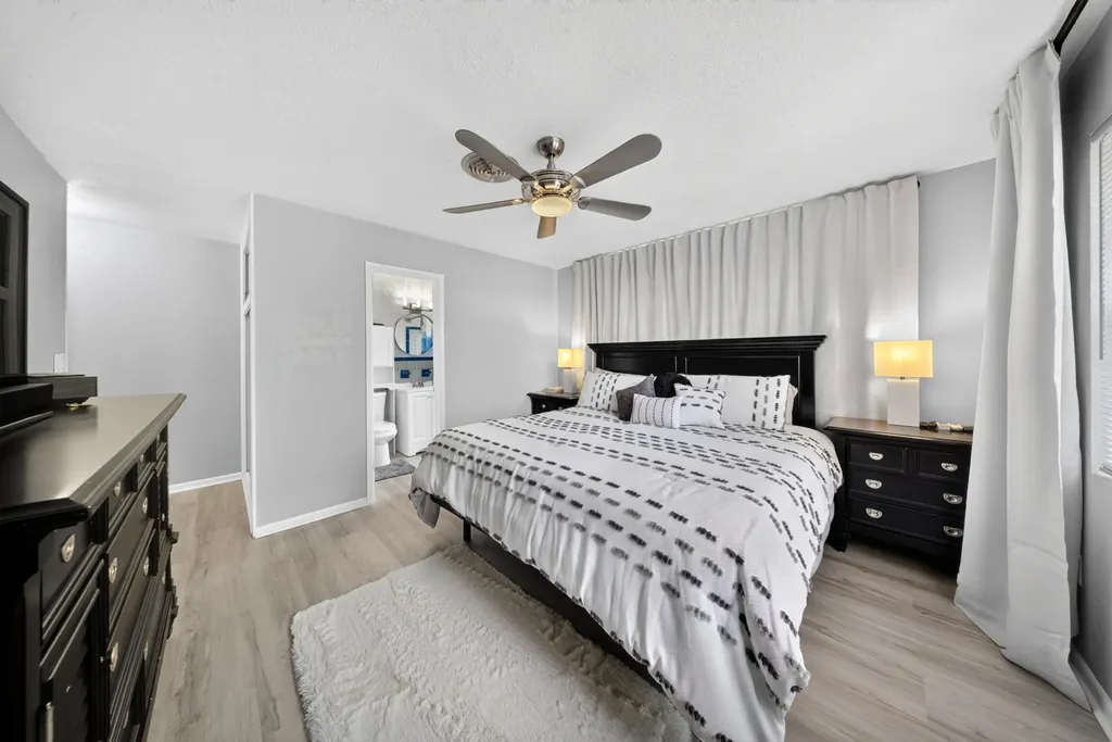 1105 Jasmine Avenue Fort Pierce FL 34982