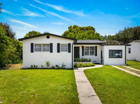 1105 Jasmine Avenue Fort Pierce FL 34982